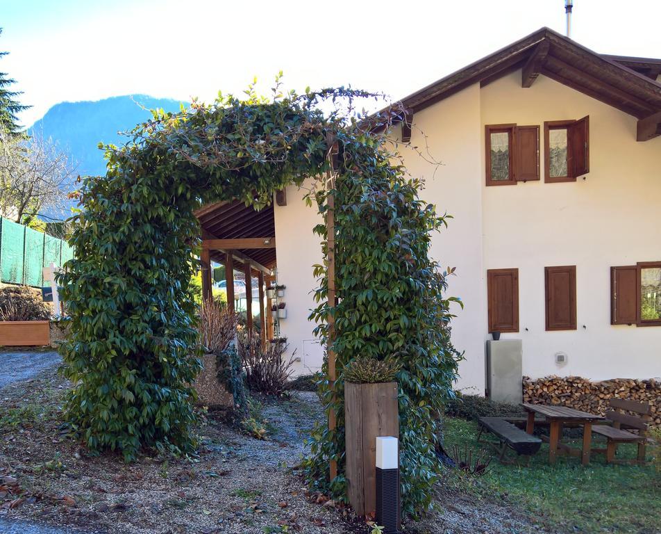 B&B White Rose Civezzano Bagian luar foto